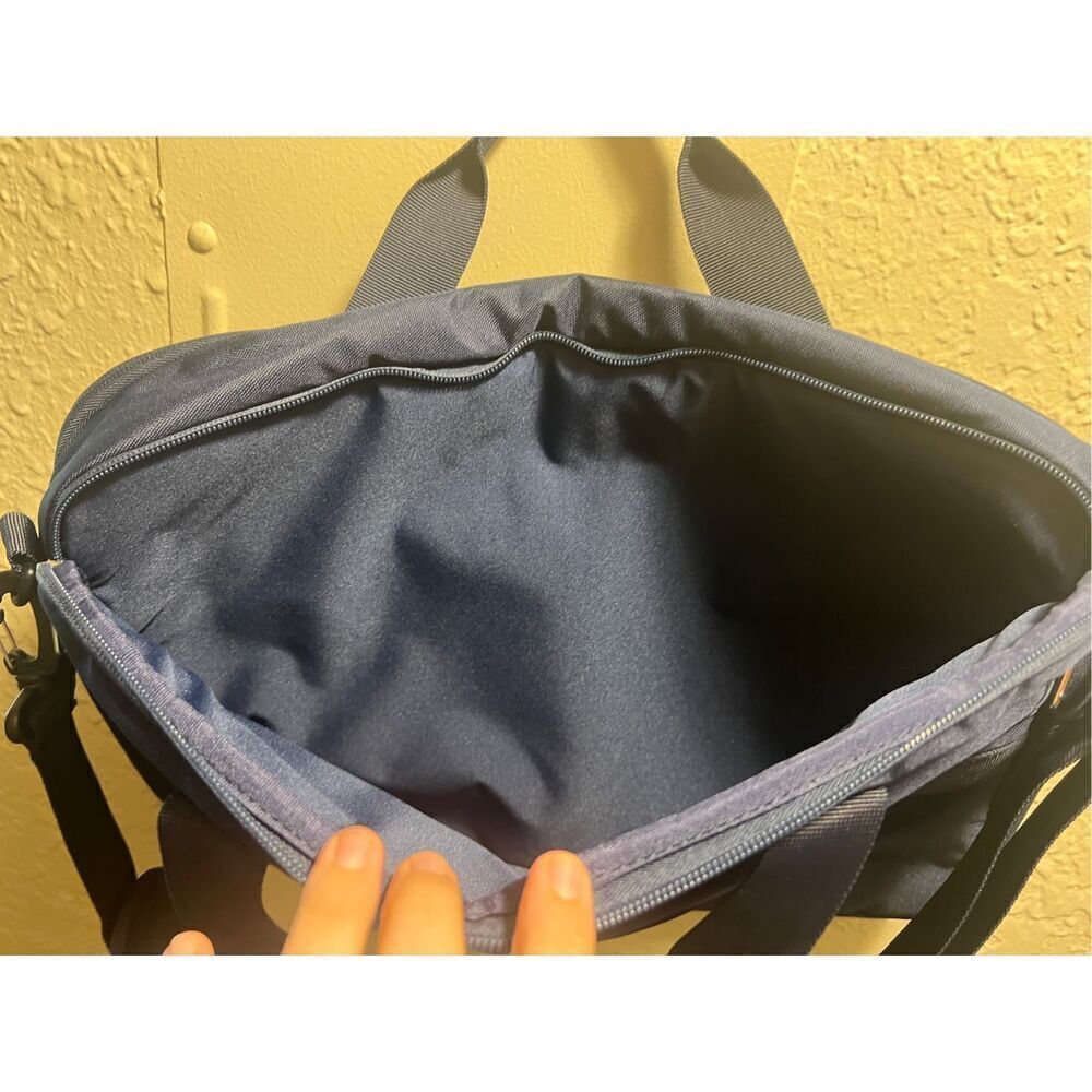 Bella Russo 17” Navy Laptop Bag NEW NO TAGS - Picture 12 of 15